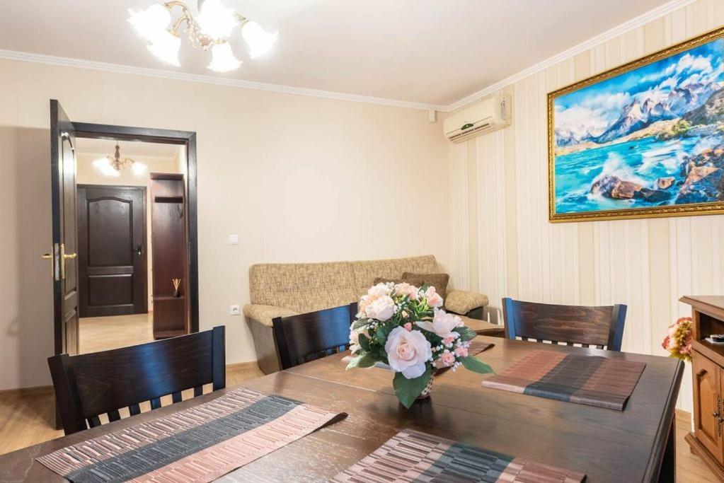 Vazov Residence , Two Bedroom Top Centre Apartment 바르나 외부 사진